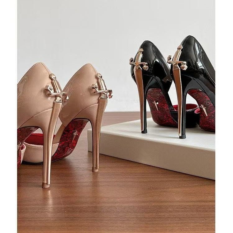 Patent Leather Pump - Zijdelings open gouden scepter-vormige nude high