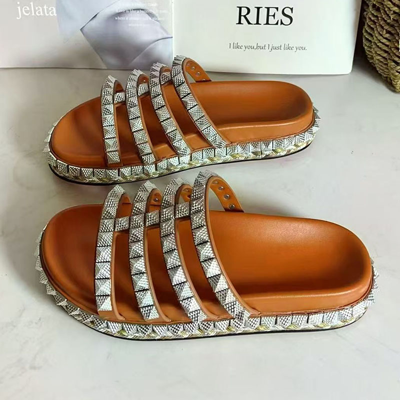 Rode klinknagel bezaaid gladia - Women'S Shoes Red Bottoms recensie en prijs