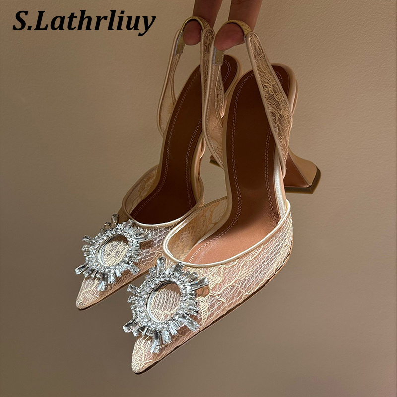 Sandalen Strass Bloem Puntscho - Patent Leather Pump recensie en prijs