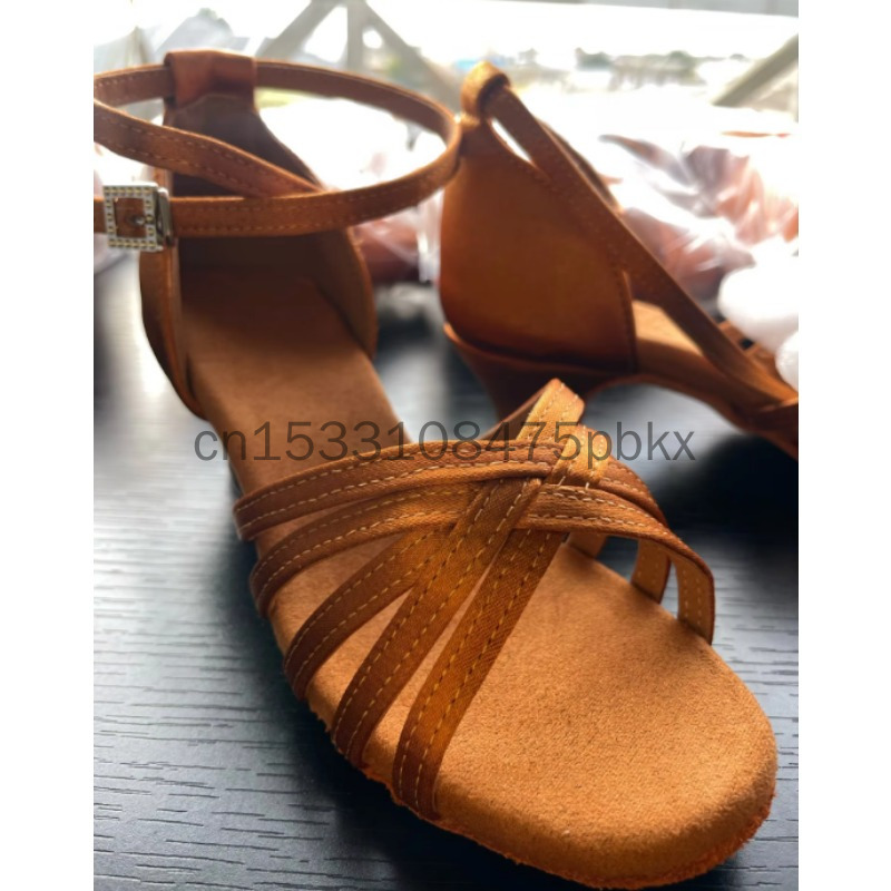 Volwassen satijnen Latijns-Ame - Women Shoes Kinds recensie en prijs